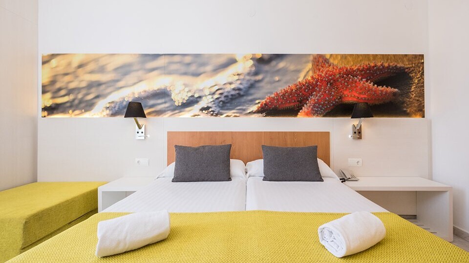 azuline Hotel Pacific